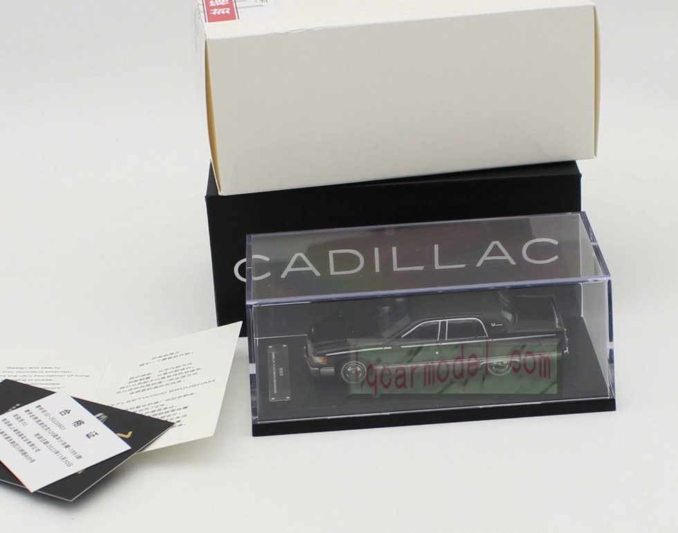 1/64 Cadillac 120th Anniversary Classic Collection 1993 FLEETWOOD BROUGHAM Diecast Model - Image 5