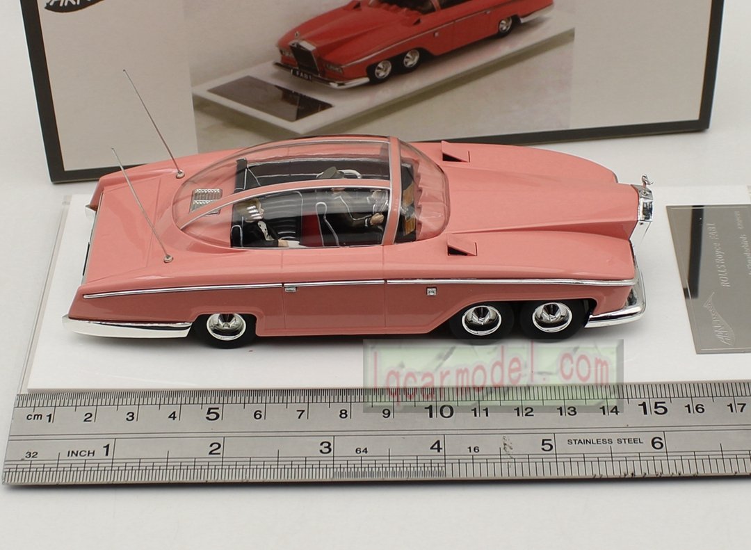 1/43 HRN Rolls Royce Thunderbirds FAB1 Lady Penelope's with driver Resin Flaw - Image 3