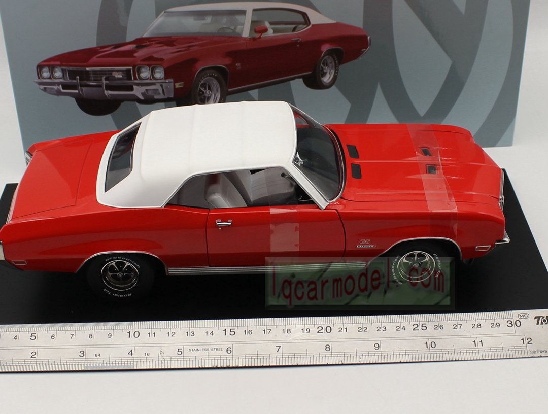 1/18 China GM model 1972 BUICK SKYLARK GS CONVERTIBLE Diecast Collectible Car Model - Image 4