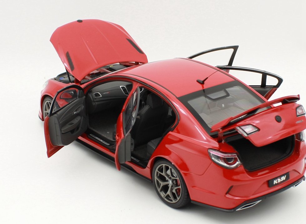 1/18 BIANTE Holden HSV GTSR HERON Diecast Collectible Car Model Red color - Image 4