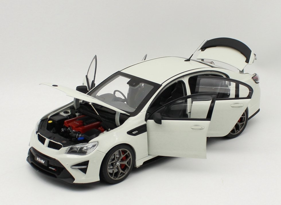 1/18 BIANTE Holden HSV GTSR HERON Diecast Collectible Car Model White color - Image 5