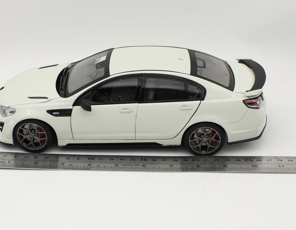 1/18 BIANTE Holden HSV GTSR HERON Diecast Collectible Car Model White color - Image 6