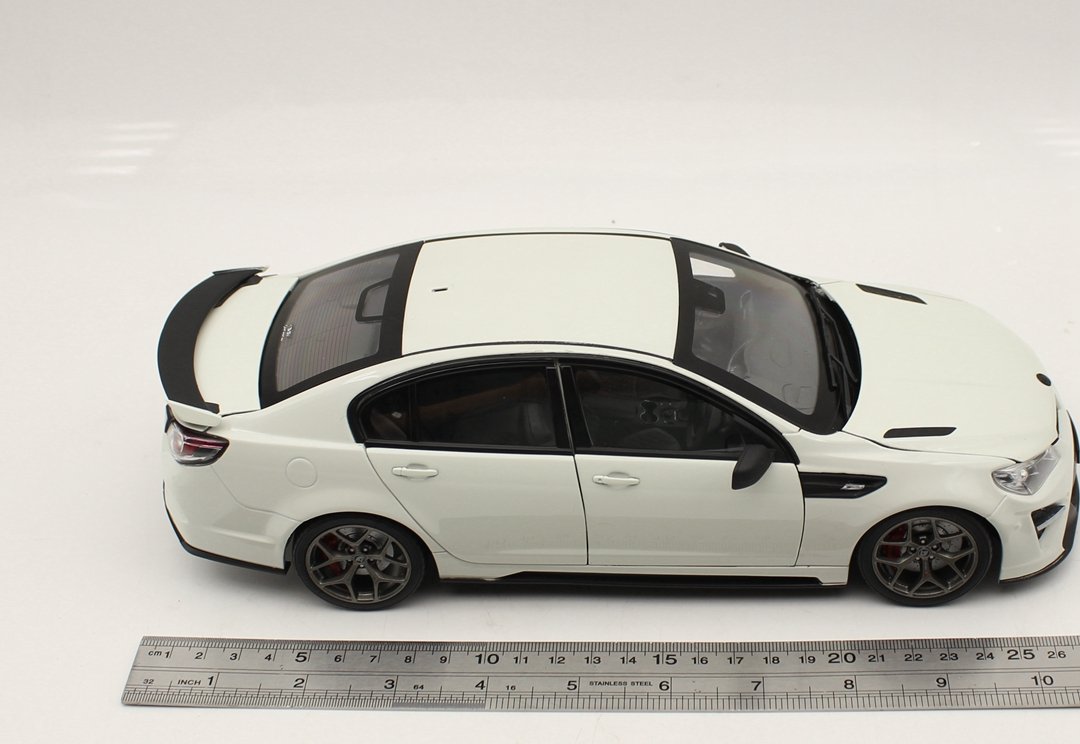 1/18 BIANTE Holden HSV GTSR HERON Diecast Collectible Car Model White color - Image 10