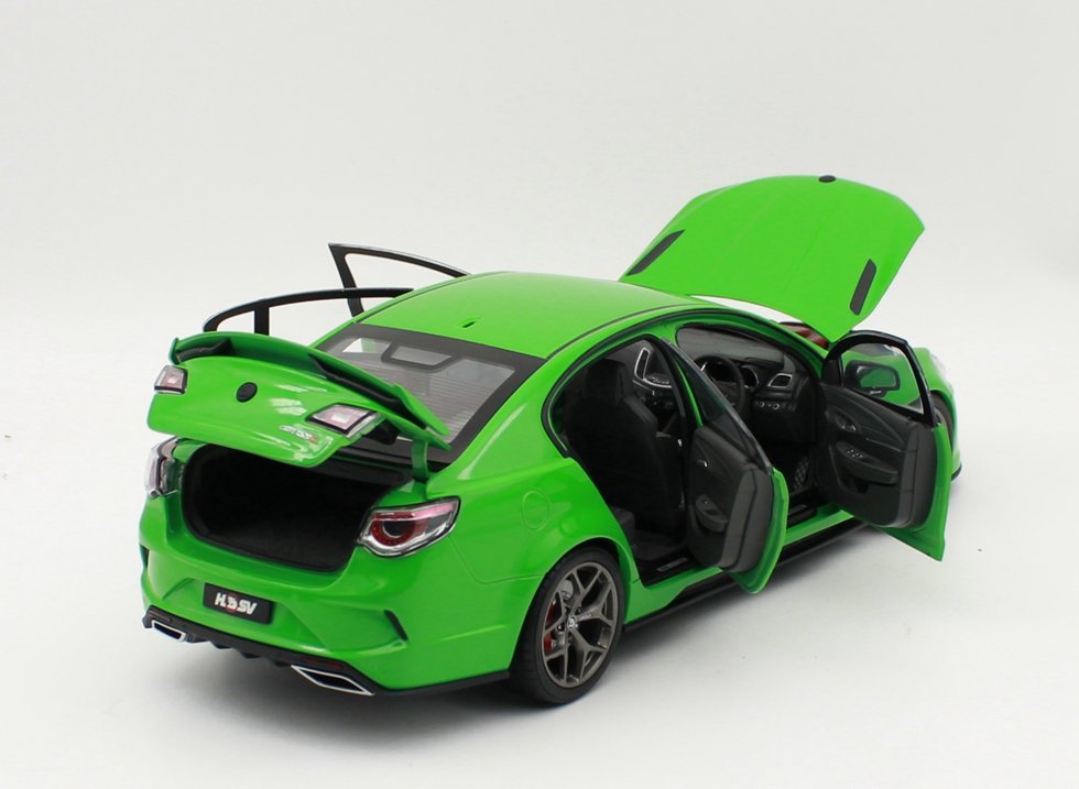 1/18 B1/18 BIANTE Holden HSV GTSR HERON Collectible Car Model Green color - Image 5