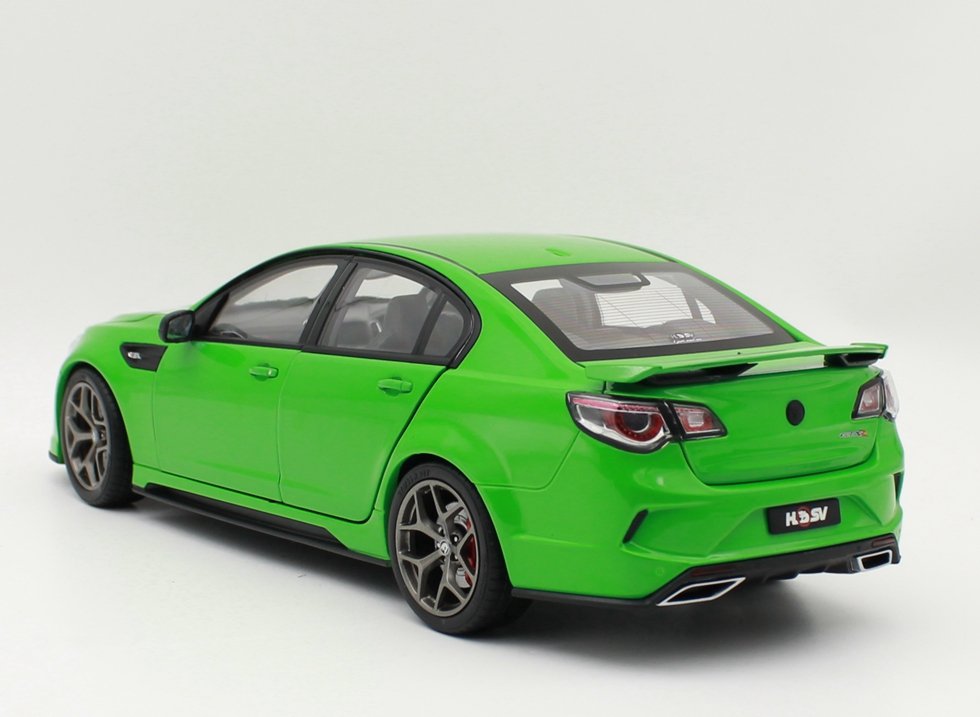 1/18 B1/18 BIANTE Holden HSV GTSR HERON Collectible Car Model Green color - Image 7