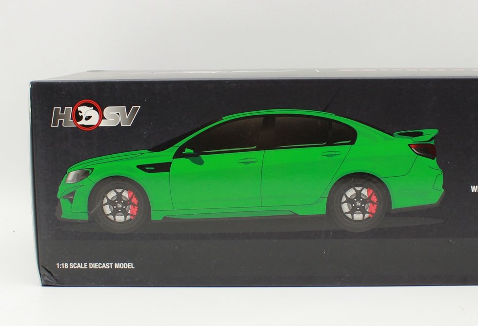 1/18 B1/18 BIANTE Holden HSV GTSR HERON Collectible Car Model Green color - Image 8