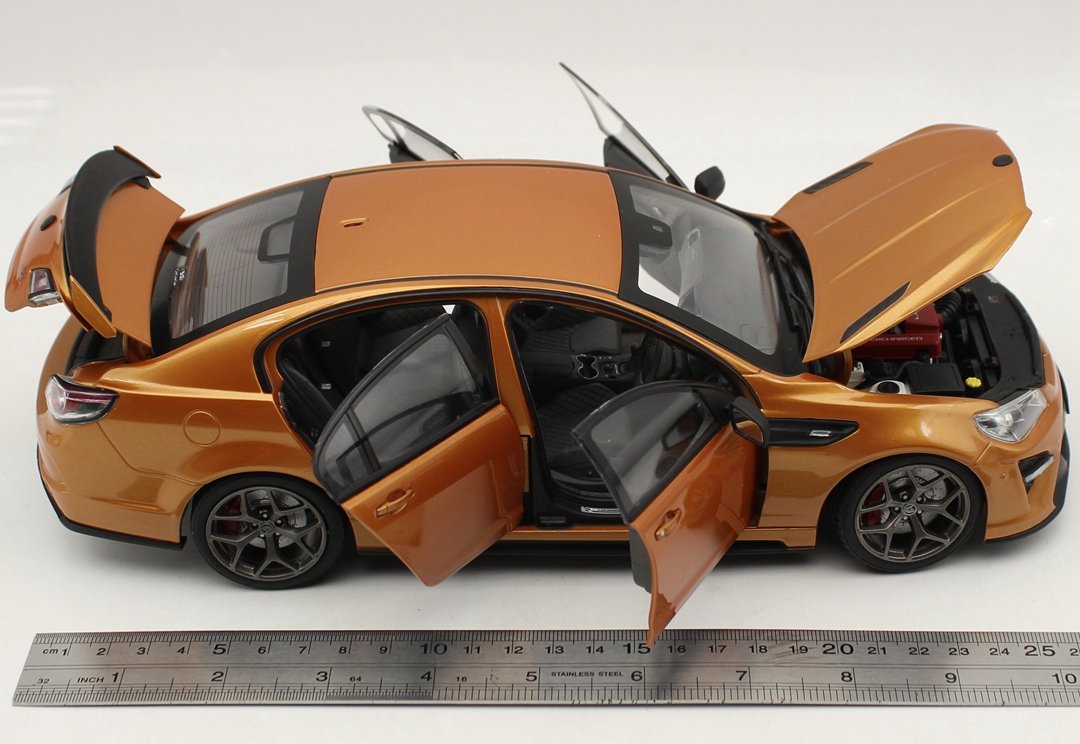 1/18 BIANTE Holden HSV GTSR HERON Collectible Car Model - Image 4