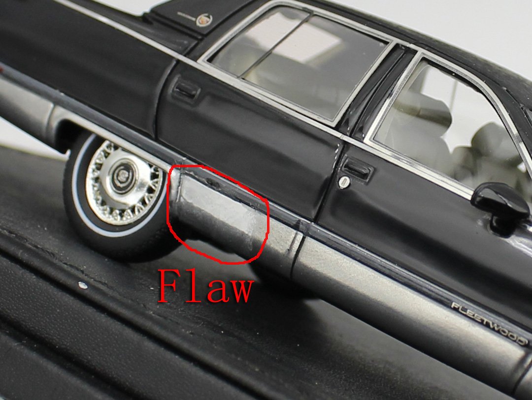 1/43 VAV 1993 Cadillac Fleetwood Brougham Car model Black color Flaw - Image 7