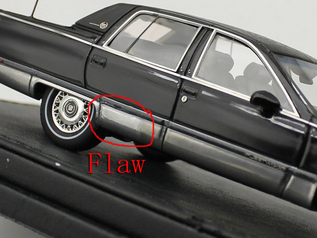 1/43 VAV 1993 Cadillac Fleetwood Brougham Car model Black color Flaw - Image 9