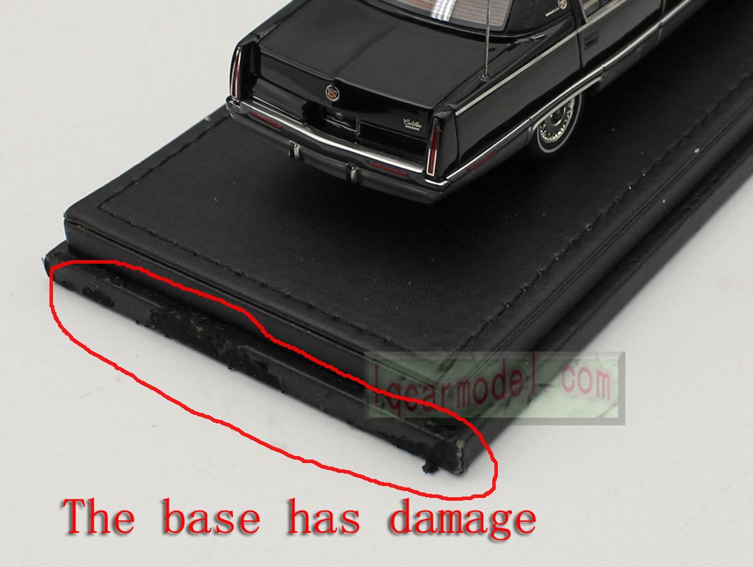 1/43 VAV 1993 Cadillac Fleetwood Brougham Car model Black color Flaw - Image 12