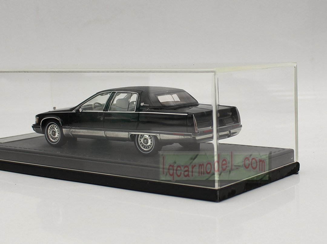 1/43 VAV 1993 Cadillac Fleetwood Brougham Car model Black color Flaw - Image 16