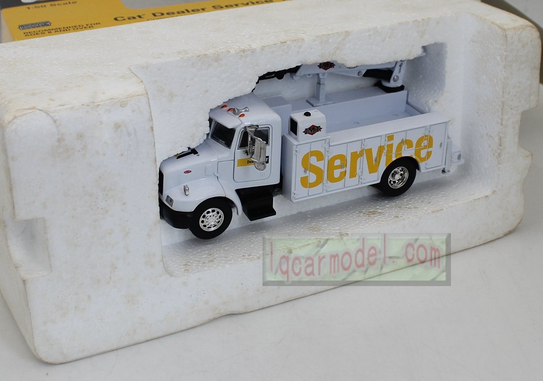 1/50 Scale Norscot 55118 CAT Dealer Service Truck Peterbilt Model Flaw - Image 5