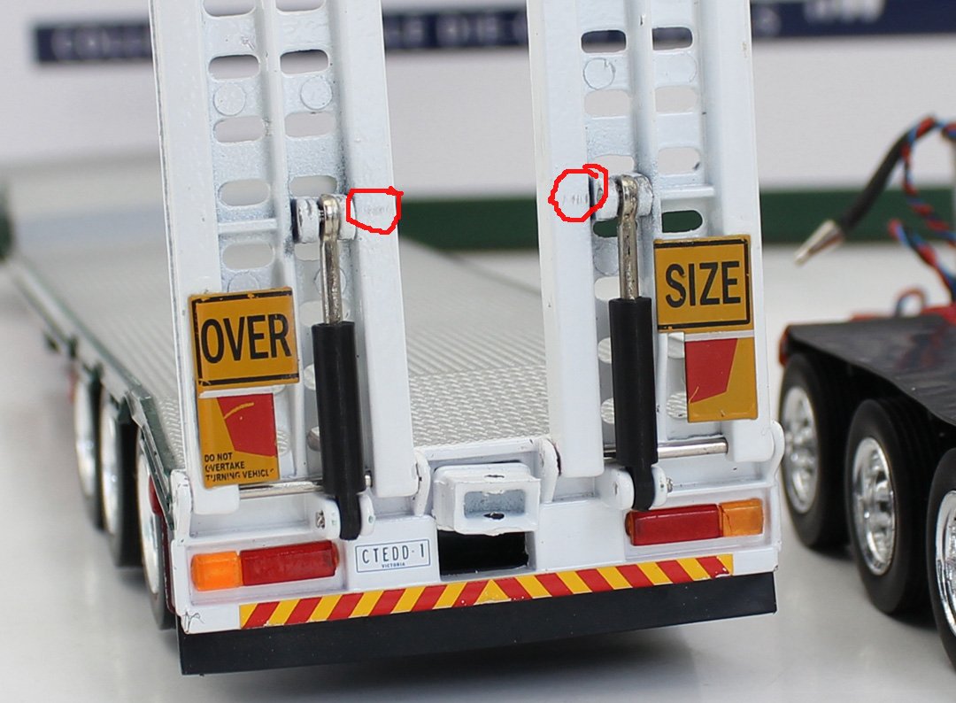 1/50 Iconic Replicas 45' EXTENDABLE DROPDECK Drop Deck Trailer Diecast Green&Red - Image 12