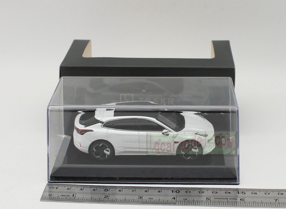 1/43 Scale zeekr 001 Diecast Model White - Image 5